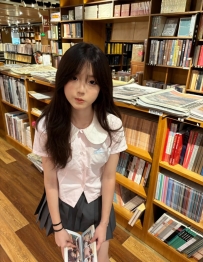 Height: Sakura, 160cm, 44kg, D cup, 21 years old