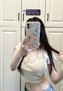 👠 女の子の名前： 涵倩（かんせん）160cm／23歳／Fカップ／50kg