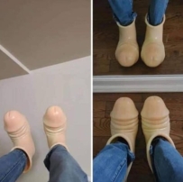 "These rain boots are kind of cute, aren’t they? 0.0"