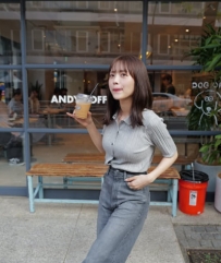 欣欣（シンシン）162cm・47kg・Dカップ・23歳