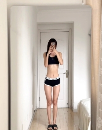 形： ウェイウェイ（ウェイウェイ） 170cm 47kg 24歳 D