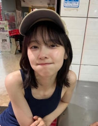 🌸お名前とスタイル: ポウフー 身長: 160cm 体重: 41kg 年齢: 22歳 カップ: C+
