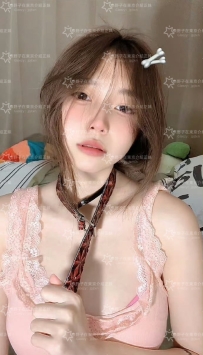 🇯🇵 名前： 雨宮 小羽（あまみや こはね） 148cm ／ 39kg ／ Bカップ
